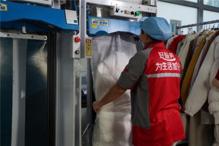 京東洗衣舉辦工廠開放日 以科技與服務雙輪驅動，引領行業(yè)創(chuàng)新與社會責任同行